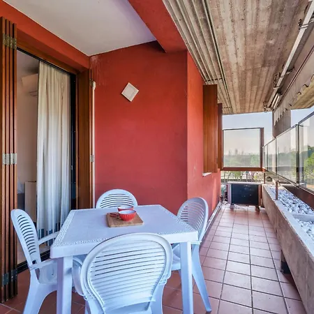 Sunny Holidays - Piscina + Apartament *